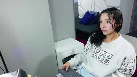 Moon  online show from October 19, 11:56 am