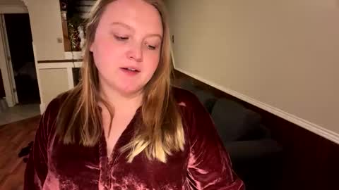 PhatAssBlond online show from December 19, 11:19 pm