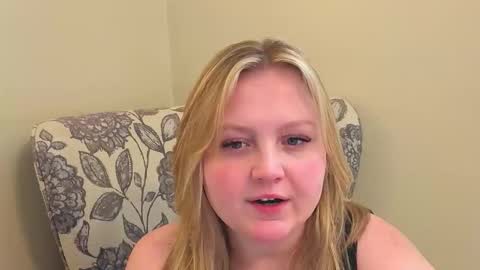 PhatAssBlond online show from April 8, 6:21 pm