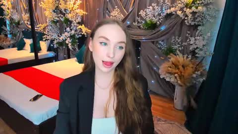 Emelie online show from February 9, 10:20 am