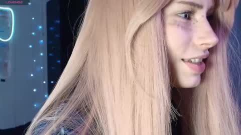Snapshot of piera_ chatting on October 13, 7:05 pm Piera online show from October 13, 7:05 pm