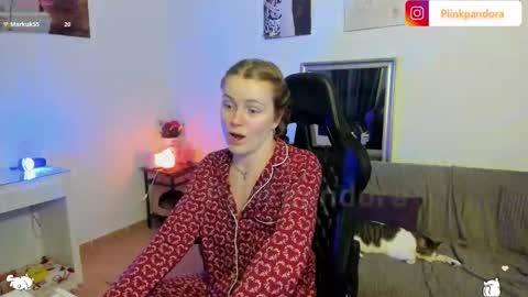 PiinkPandora online show from March 4, 10:38 pm