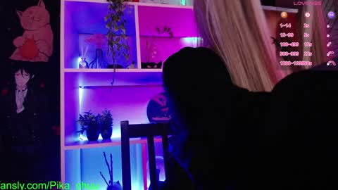 Snapshot of pika_pikaa chatting on January 7, 11:14 pm Sonya online show from January 7, 11:14 pm