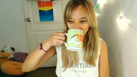 pinay beauty14 online show from February 17, 11:00 pm