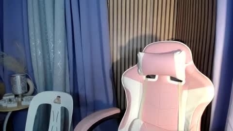 CHLOE online show from July 19, 10:39 am