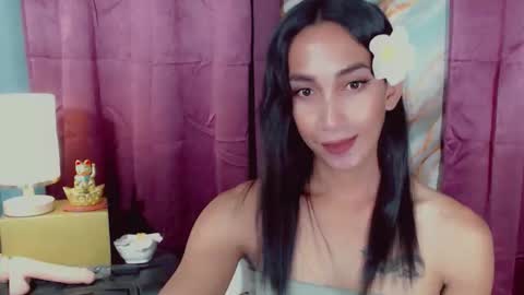 lucyLove online show from February 18, 7:51 am