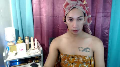 lucyLove online show from July 20, 4:48 am