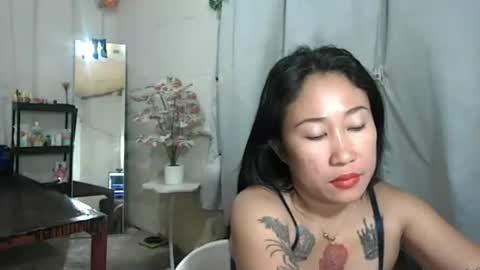 yumie  online show from July 10, 11:32 am