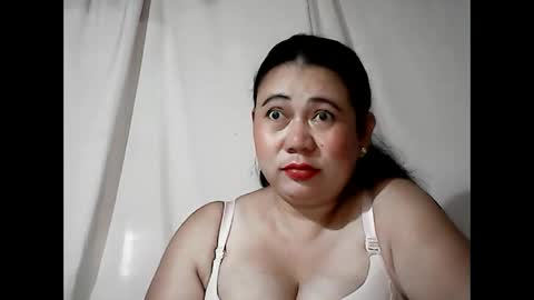 pinaymama12345 online show from April 5, 10:53 pm