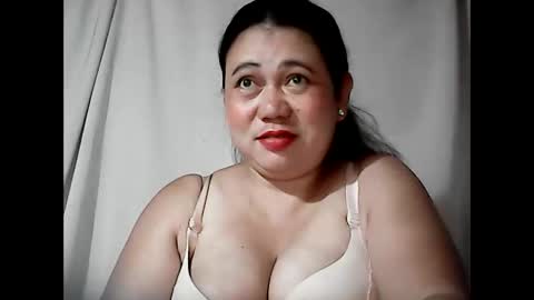 pinaymama12345 online show from May 27, 10:29 pm