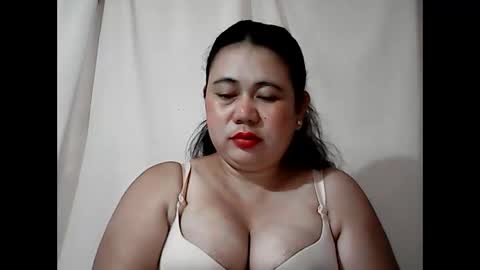 pinaymama12345 online show from April 8, 11:51 pm