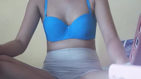 pinaysweet_couple online show from November 12, 3:26 am