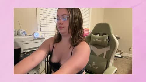 Pineapple Princess online show from May 31, 12:27 am