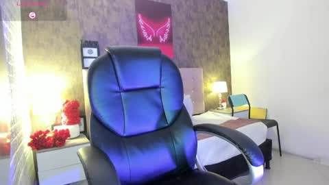 pink__fantasy online show from May 27, 3:03 am