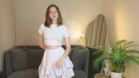 Snapshot of pink_muse chatting on October 14, 1:35 pm Muse online show from October 14, 1:35 pm