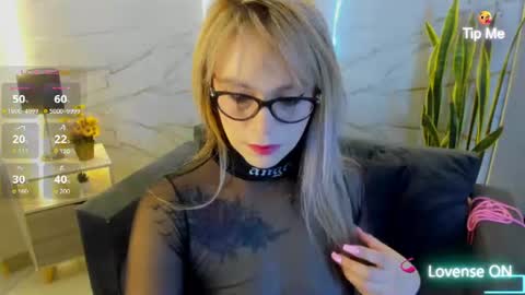 pink_secret online show from June 11, 1:08 pm