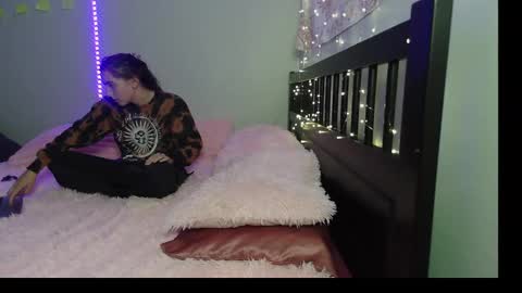 Snapshot of pink_tv chatting on September 25, 2:21 am pink_tv online show from September 25, 2:21 am