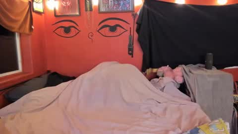 Snapshot of pinkandheated chatting on February 22, 11:02 am Virginity smiles online show from February 22, 11:02 am