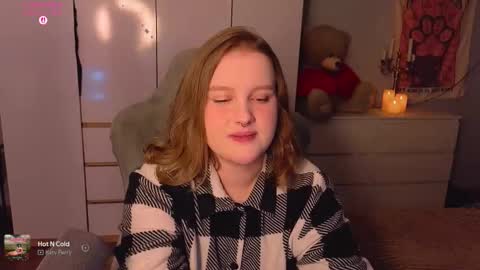 pinkiep1e online show from March 6, 2:06 am