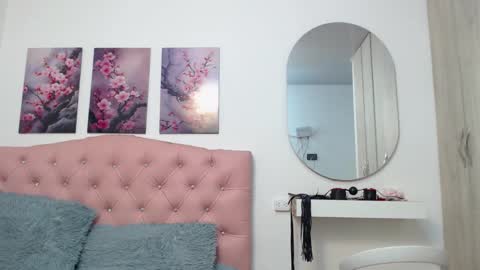 pinky_f00x online show from December 19, 8:12 pm