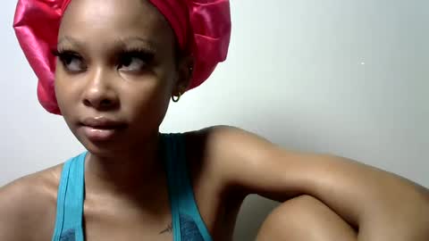 Snapshot of pinky_lov chatting on February 2, 12:24 pm pinky_lov online show from February 2, 12:24 pm