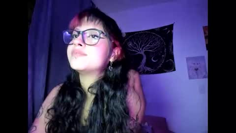 Snapshot of pinky_promiseex chatting on September 21, 1:26 am pinky_promiseex online show from September 21, 1:26 am