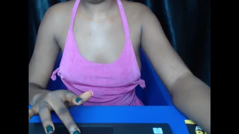 pinkyxxpussy online show from September 12, 10:24 am
