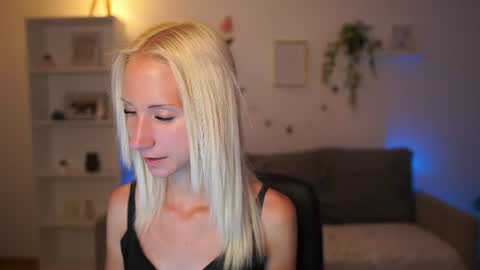 Piper Perri online show from July 21, 6:30 pm