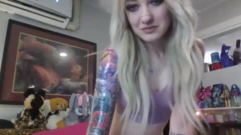 pirateprincessx online show from November 7, 4:07 am