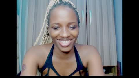 Ella online show from July 28, 3:21 pm