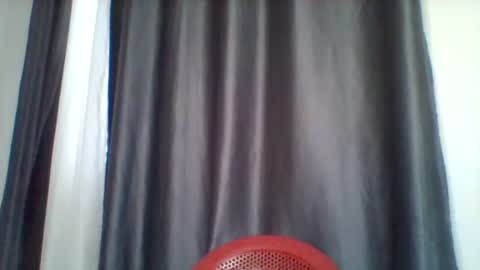 Snapshot of pixie_roman chatting on October 13, 9:12 am Majesty online show from October 13, 9:12 am