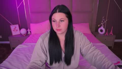 pixiehott online show from November 26, 9:05 pm