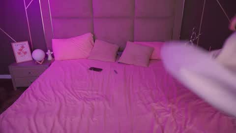 pixiehott online show from November 28, 1:08 am