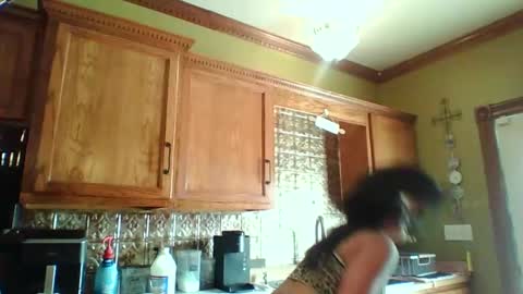 PixieLuxXx online show from May 6, 10:14 pm