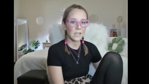 Lynn online show from January 28, 12:11 pm