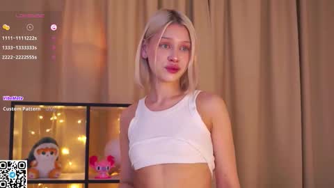 Snapshot of platinum_babe chatting on October 10, 2:33 pm Ennie online show from October 10, 2:33 pm