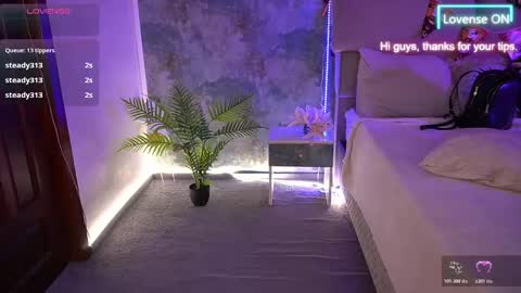 Lora online show from October 31, 4:22 pm