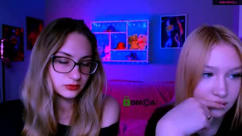 Sophie online show from April 15, 7:58 pm