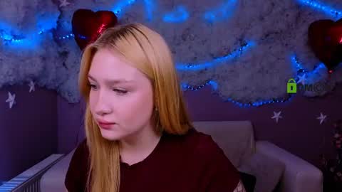 Sophie online show from June 27, 7:09 pm