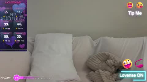 hornypetitegirl online show from March 8, 2:10 am