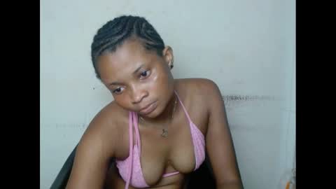 Snapshot of plumnjuicyx chatting on February 9, 5:33 pm plumnjuicyx online show from February 9, 5:33 pm