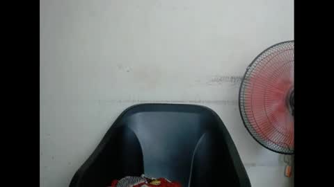 Snapshot of plumnjuicyx chatting on February 15, 6:02 am plumnjuicyx online show from February 15, 6:02 am