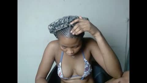 Snapshot of plumnjuicyx chatting on February 19, 5:38 am plumnjuicyx online show from February 19, 5:38 am