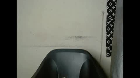 Snapshot of plumnjuicyx chatting on March 7, 5:18 am plumnjuicyx online show from March 7, 5:18 am