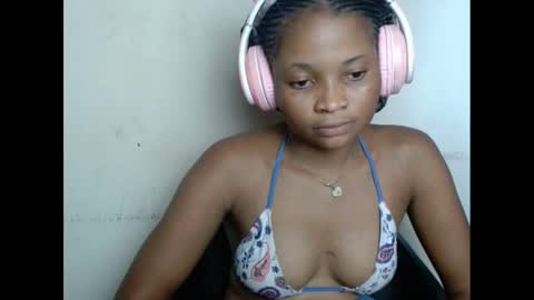 Snapshot of plumnjuicyx chatting on February 25, 5:08 pm plumnjuicyx online show from February 25, 5:08 pm