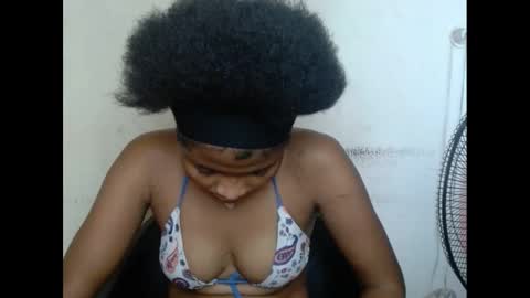 Snapshot of plumnjuicyx chatting on February 15, 4:23 pm plumnjuicyx online show from February 15, 4:23 pm