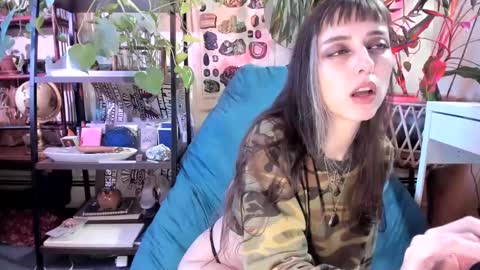 Snapshot of pluto_astrology chatting on February 7, 7:38 pm Goddess Pluto online show from February 7, 7:38 pm