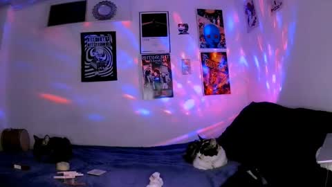    online show from April 15, 1:06 am