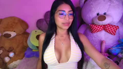 Nicole online show from June 10, 11:25 pm