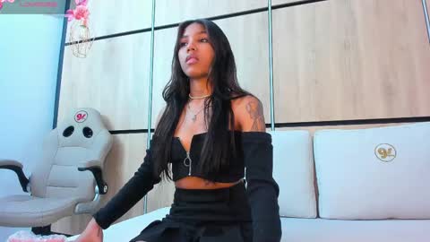 Snapshot of pocahontas_pow chatting on January 16, 12:31 pm Pocahontas online show from January 16, 12:31 pm
